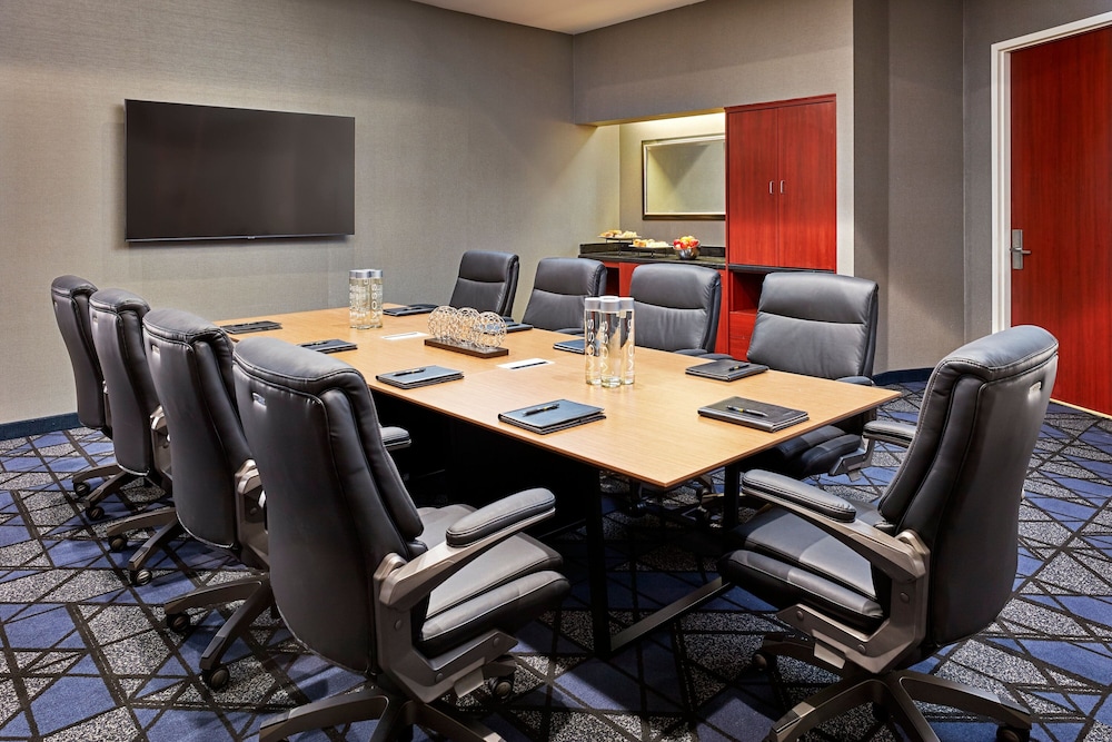 Courtyard by Marriott Vallejo Napa Valley - photo 42