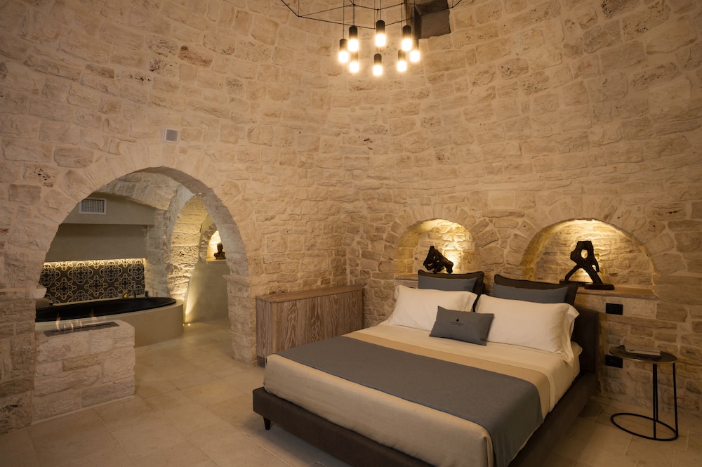Trulli Di Zia Vittoria - carbon neutral hotel in Alberobello