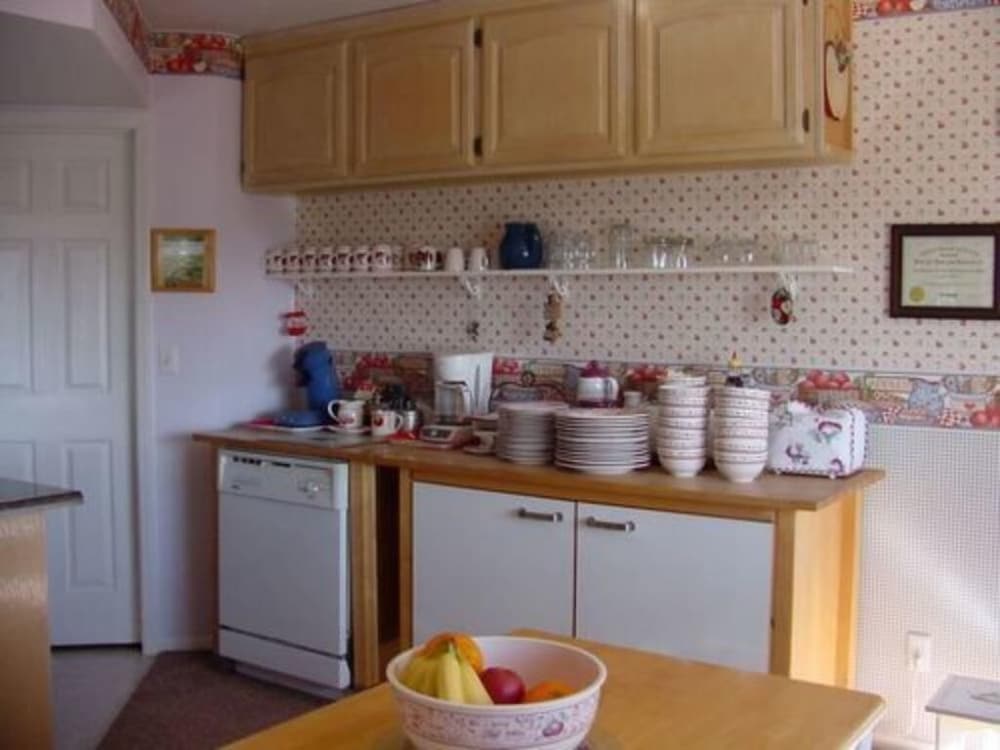 Apple Blossom Inn - photo 49