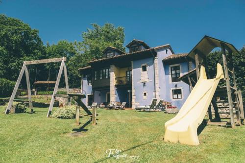 Casa Rural Las Fraguas Llanes Gulpiyuri Bufones — 4-Star Luxury Hotel in Llanes, Spain