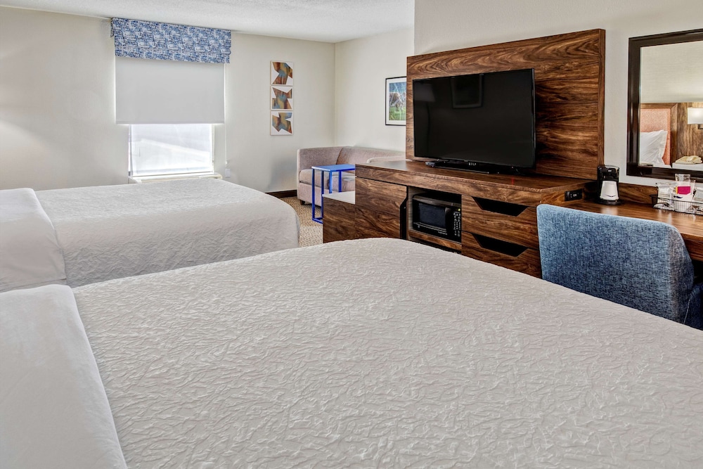 Hampton Inn Van Buren - photo 4