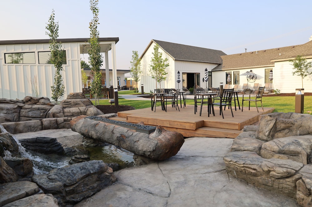 Xhale Resort and Spa - photo 11