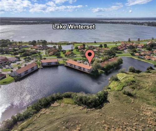 Lakefront Retreat in Winterset — hotel in Winter Haven