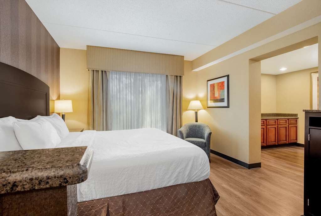 La Quinta Inn & Suites by Wyndham Bel Air I 95 Exit 77A - photo 12