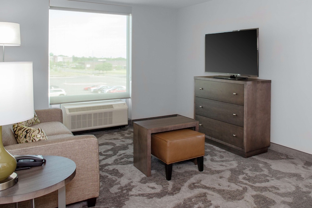 Homewood Suites by Hilton Lansing Eastwood - photo 7