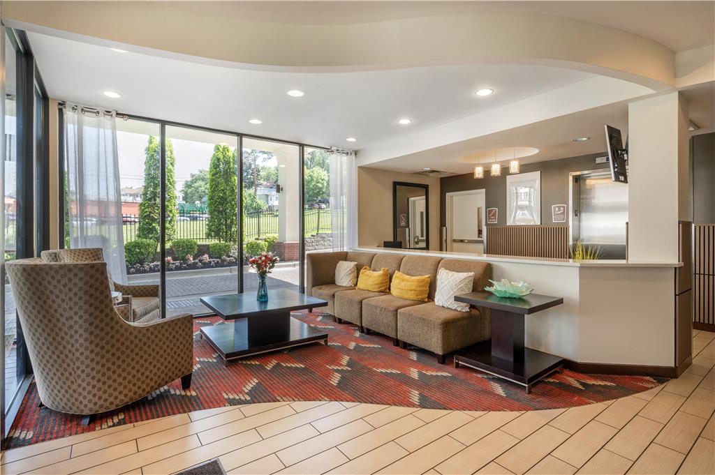 Best Western Plus College Park Hotel - photo 7