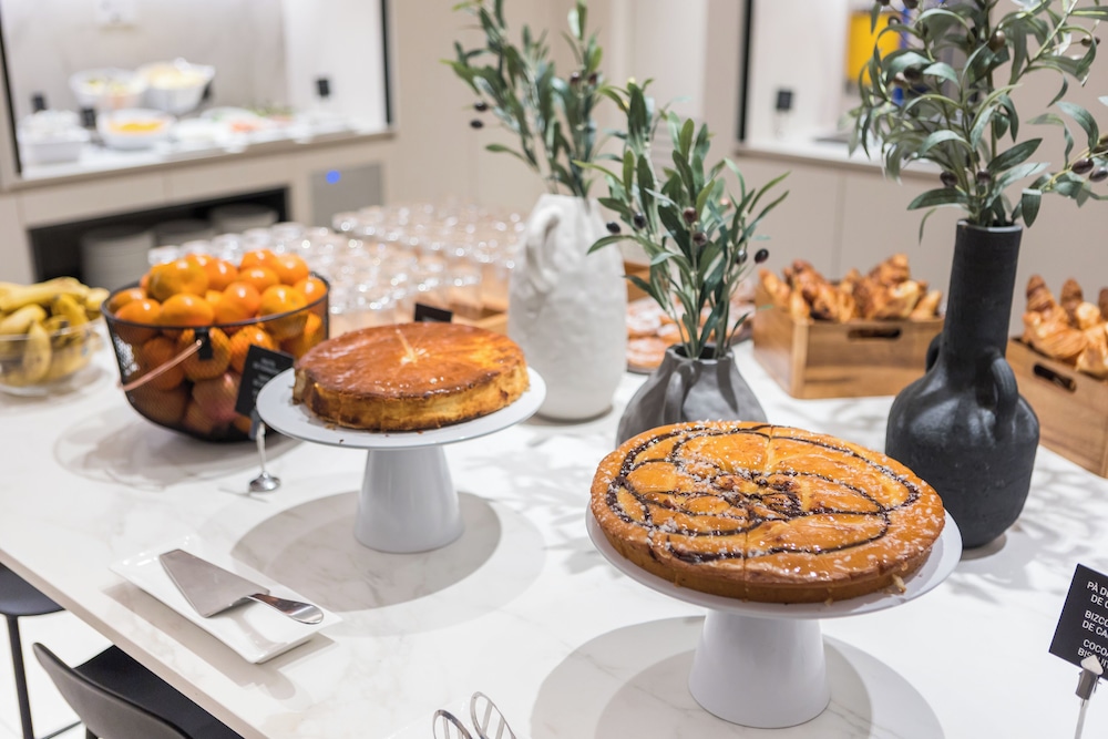 מזון ומשקאות