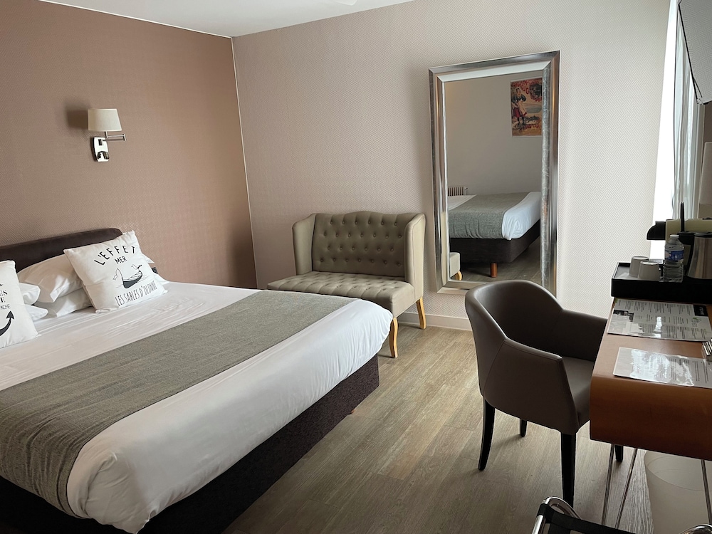 Citotel Le Chene Vert in Les Sables-D'olonne, France