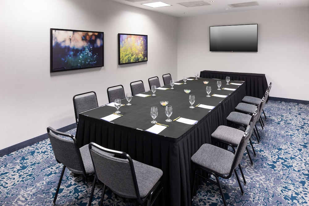Hilton Garden Inn Frisco - photo 35