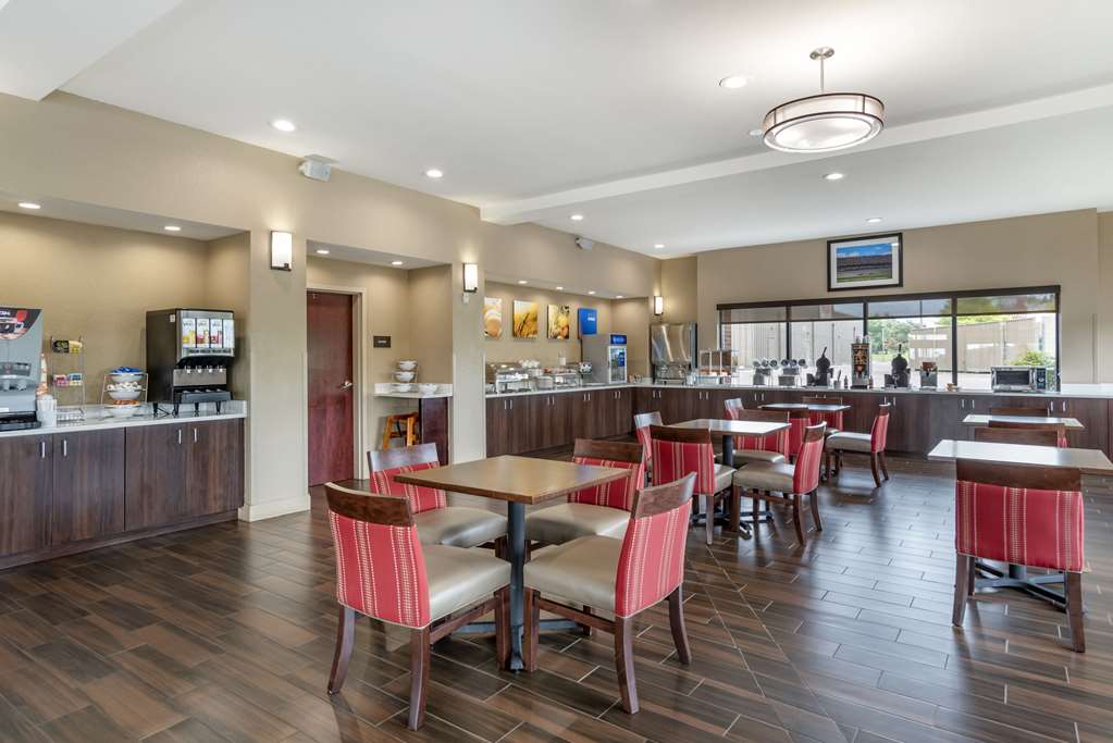 Comfort Suites Pell CIty near Logan Martin Lake - photo 29