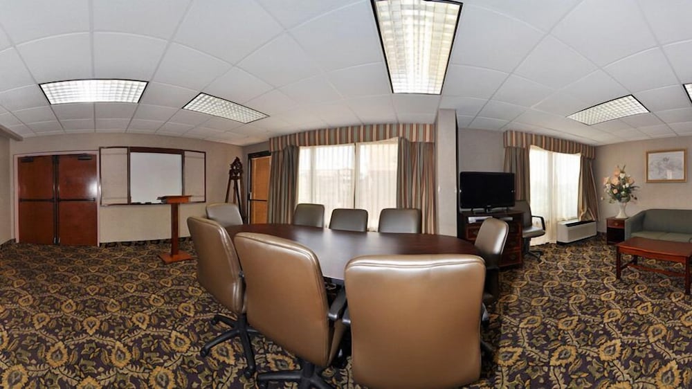 Hampton Inn South Hill - photo 61