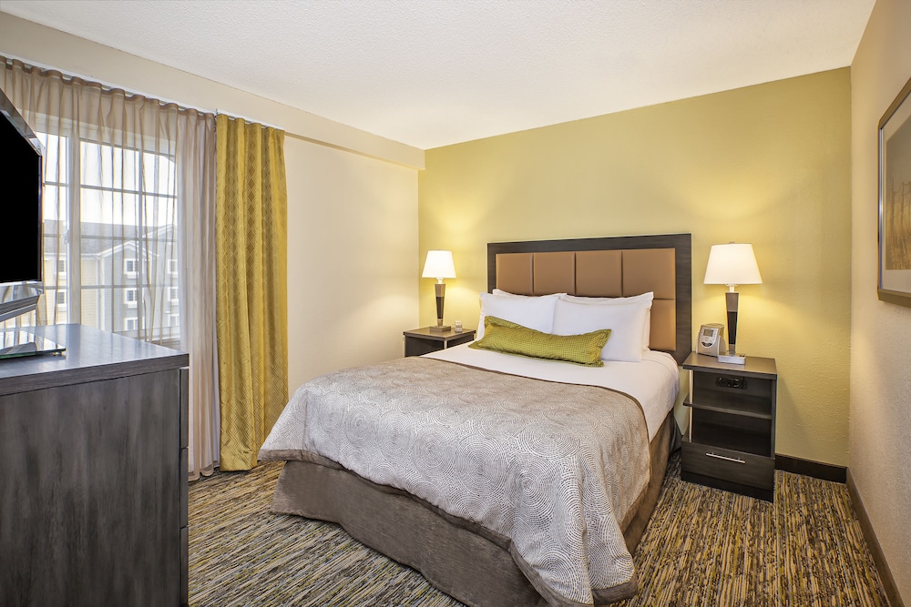 Candlewood Suites Indianapolis an IHG Hotel - photo 5