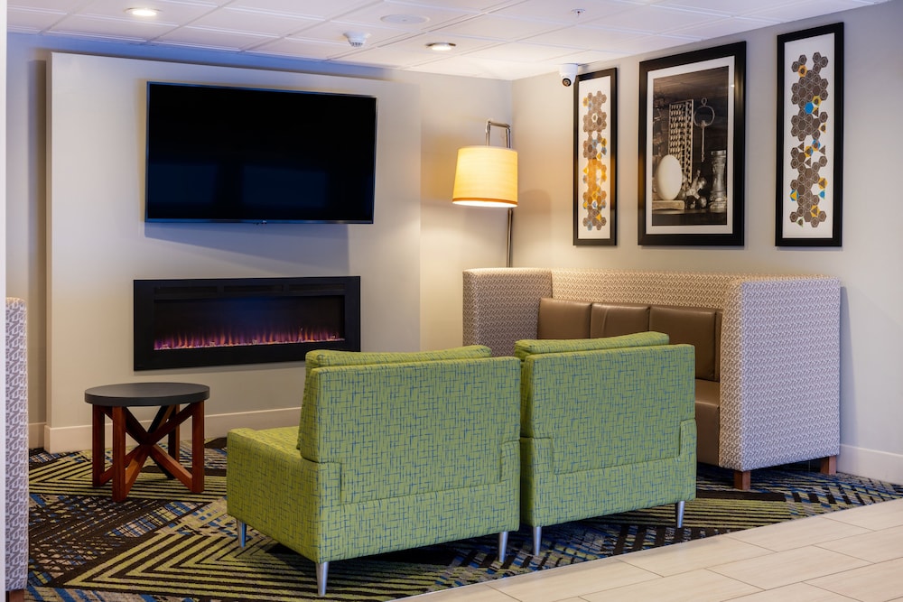 Holiday Inn Express Hotel & Suites Salisbury Delmar by IHG - photo 39