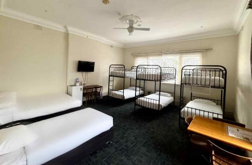 Bomaderry Hotel in Bomaderry, Australia