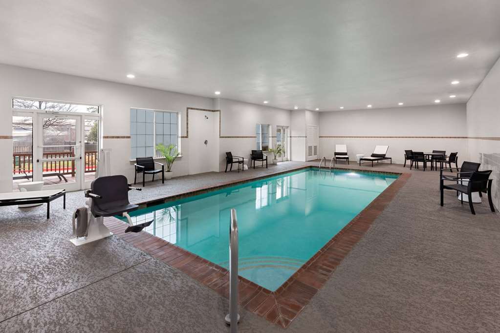 La Quinta Inn & Suites by Wyndham Austin Cedar Park - photo 11
