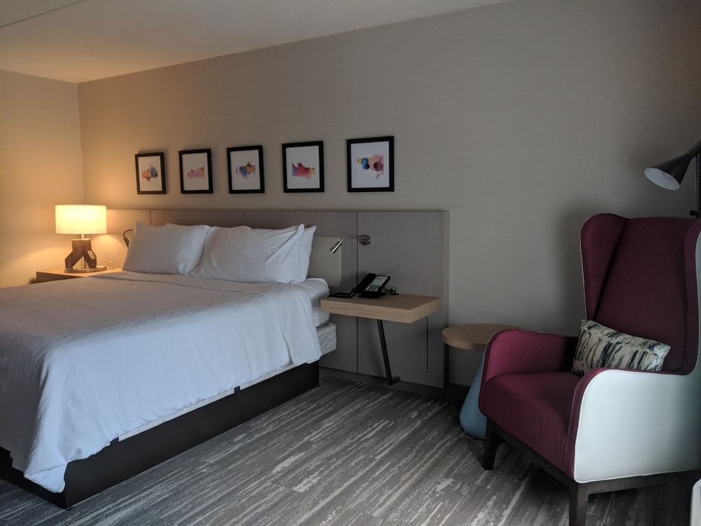 Hilton Garden Inn Chicago North Shore Evanston - photo 8