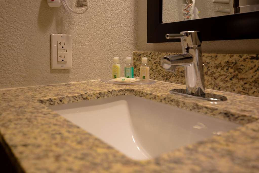 Quality Inn & Suites Hammond Near I 8090 - photo 27