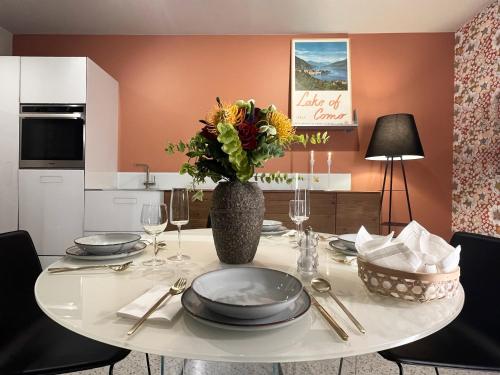 Nest Blevio Apartment with Private Garage — 4-Star Luxury Hotel in Blevio, Italy