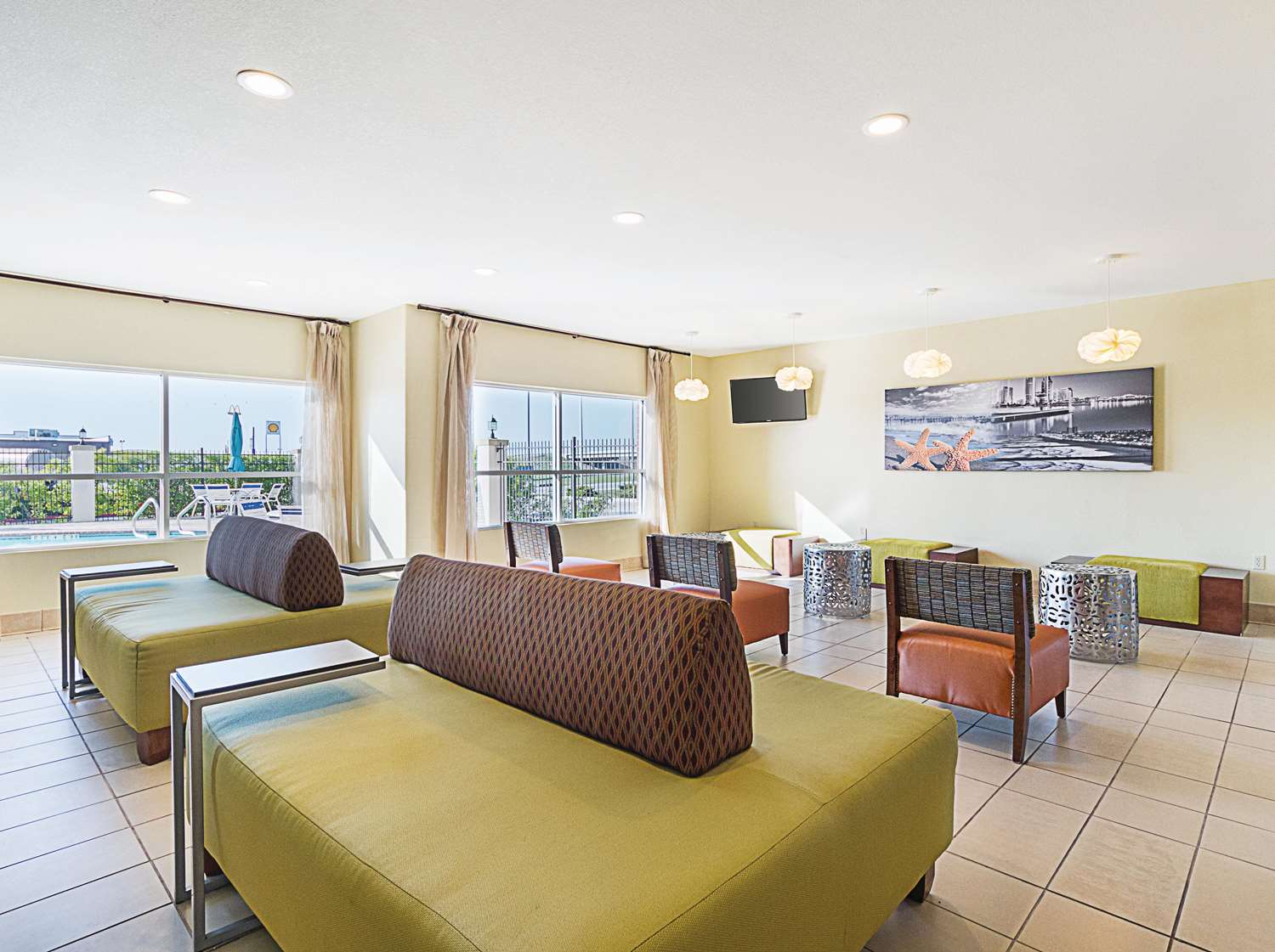 La Quinta Inn & Suites Mathis - photo 12