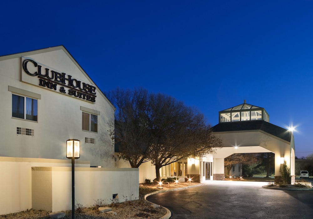 Quality Inn & Suites Albuquerque Midtown University Area - photo 29