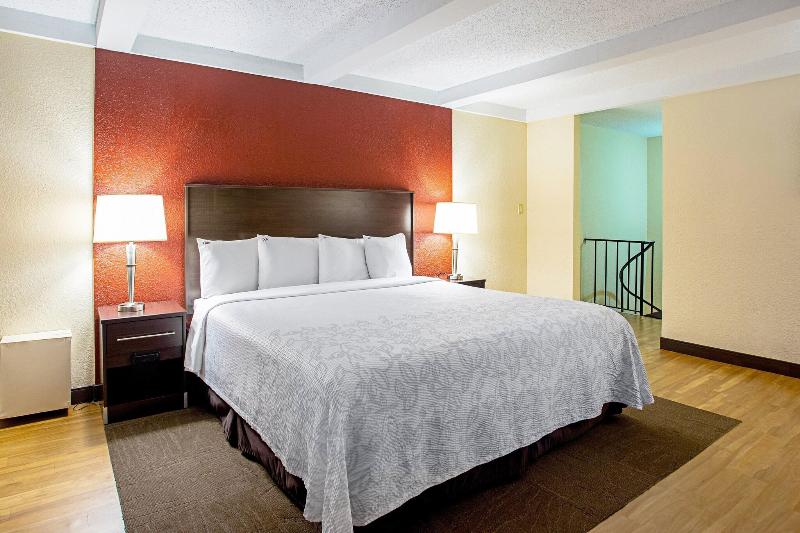 Red Roof Inn Wichita East - photo 27