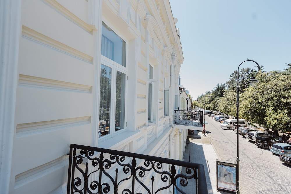 Boulevard Hotel Batumi - carbon neutral hotel in Batumi