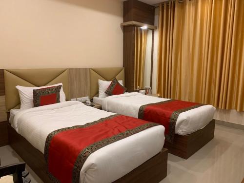 Hotel The Grand by Nexottel — hotel in Robertsganj