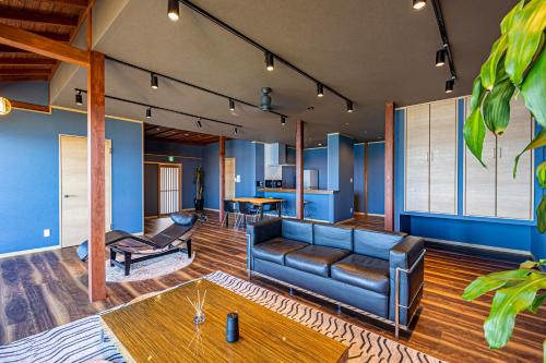 La gom in Ito, Japan