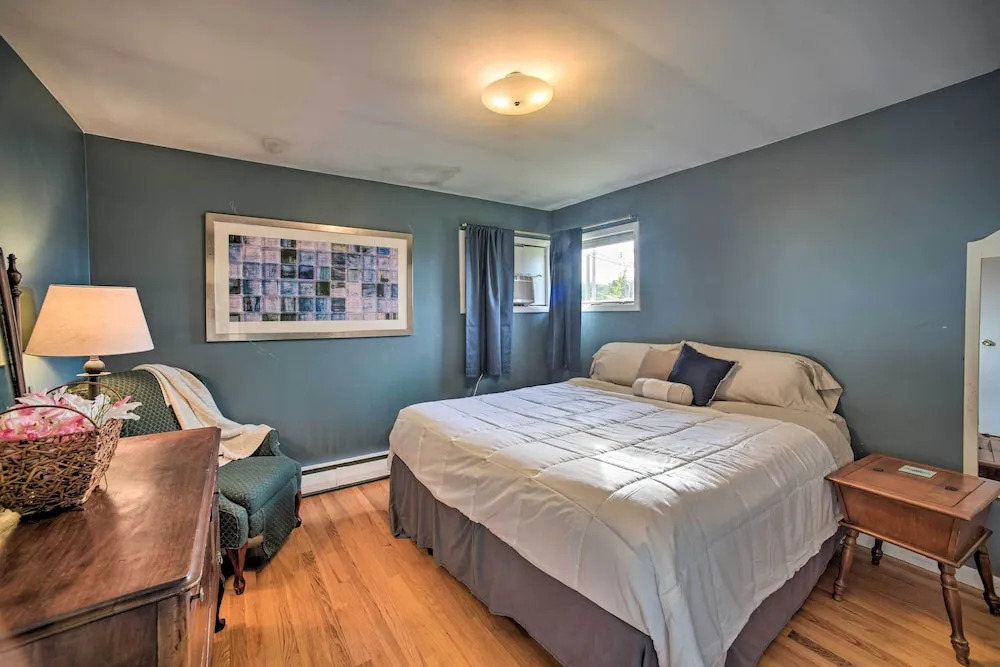 Albany Home with Fenced Yard and Patio Pets Welcome