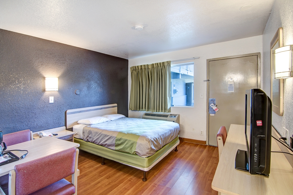 Studio 6 Grand Prairie TX - photo 5