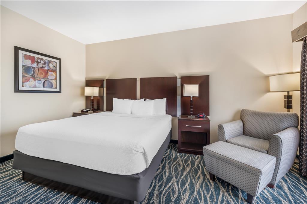 Best Western Plus Eastgate Inn & Suites - photo 15