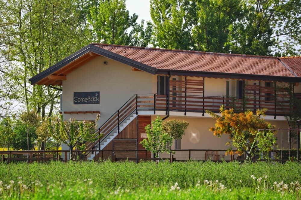 Comeback - carbon neutral hotel in Stezzano