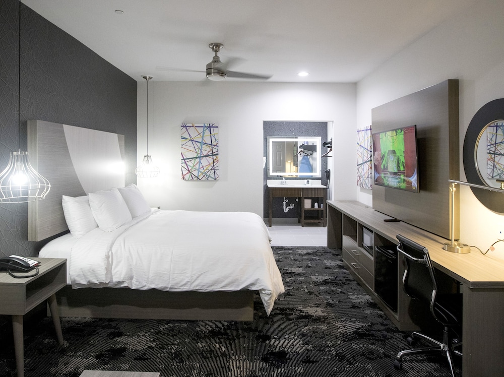 House Hotel - photo 15