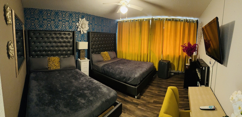 The Village Inn Hotel - photo 17