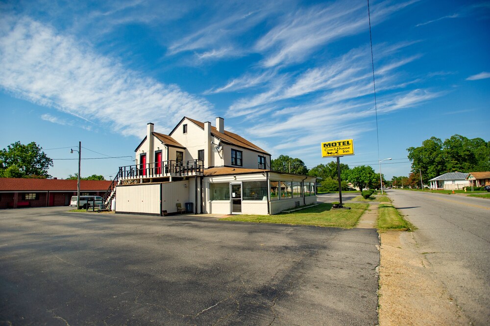 Coach House Inn - photo 52