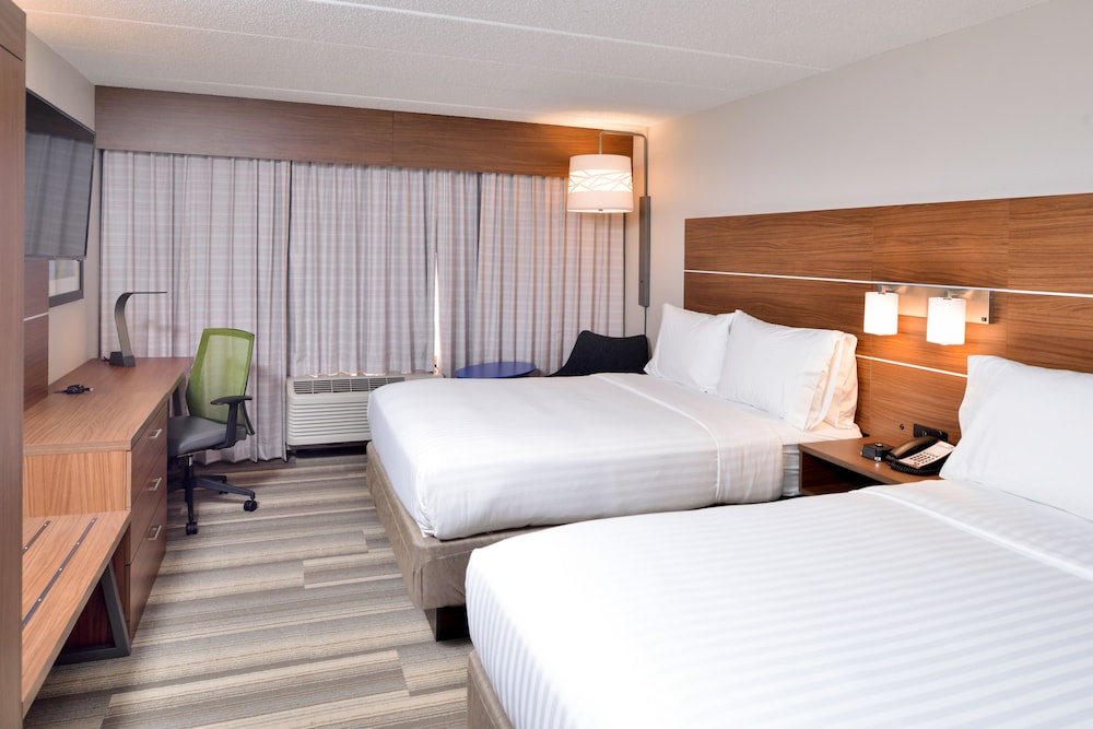 Holiday Inn Express & Suites Indianapolis Dtn Conv Ctr Area by IHG - photo 32