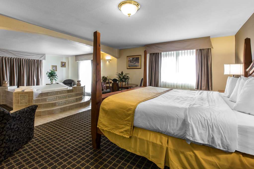 Quality Inn & Suites Silverthorne Copper Mountain - photo 20