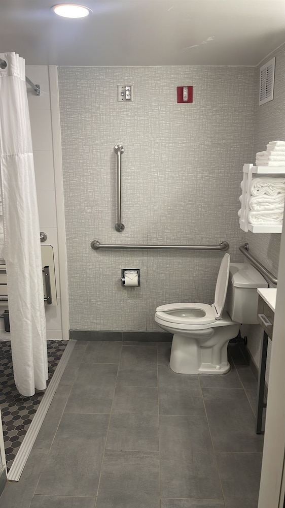 Hampton Inn Cumming - photo 19