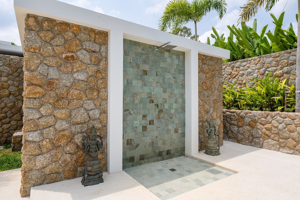 Luxury Balinese Private Pool Villa KBR12 — 4-Star Luxury Hotel in Koh Samui, Thailand