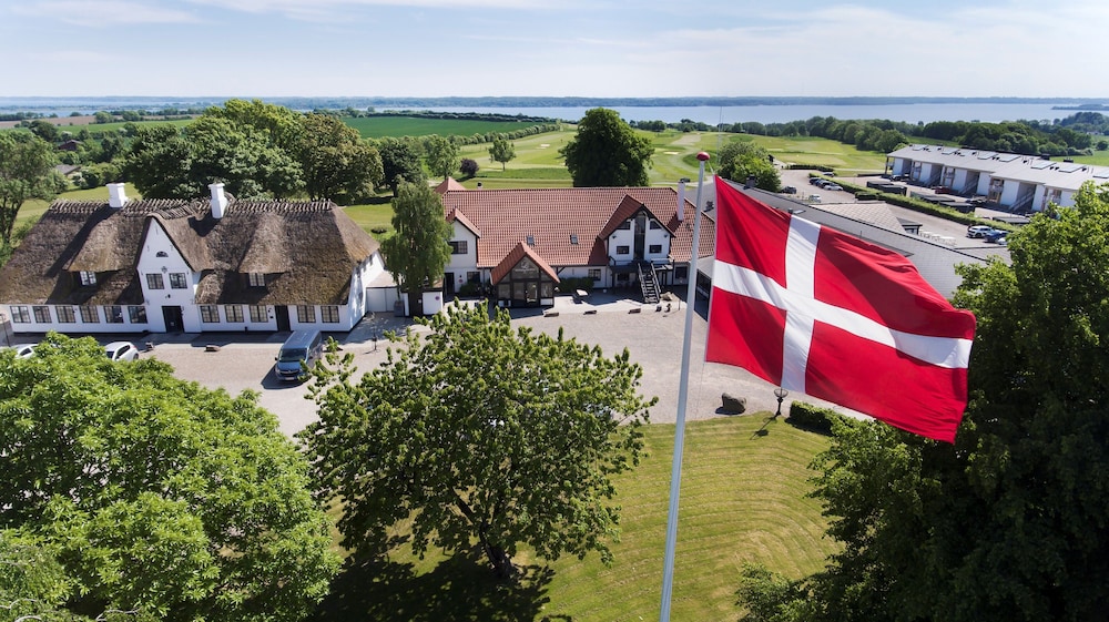 Benniksgaard Hotel — 4-Star Luxury Hotel in Grasten, Denmark