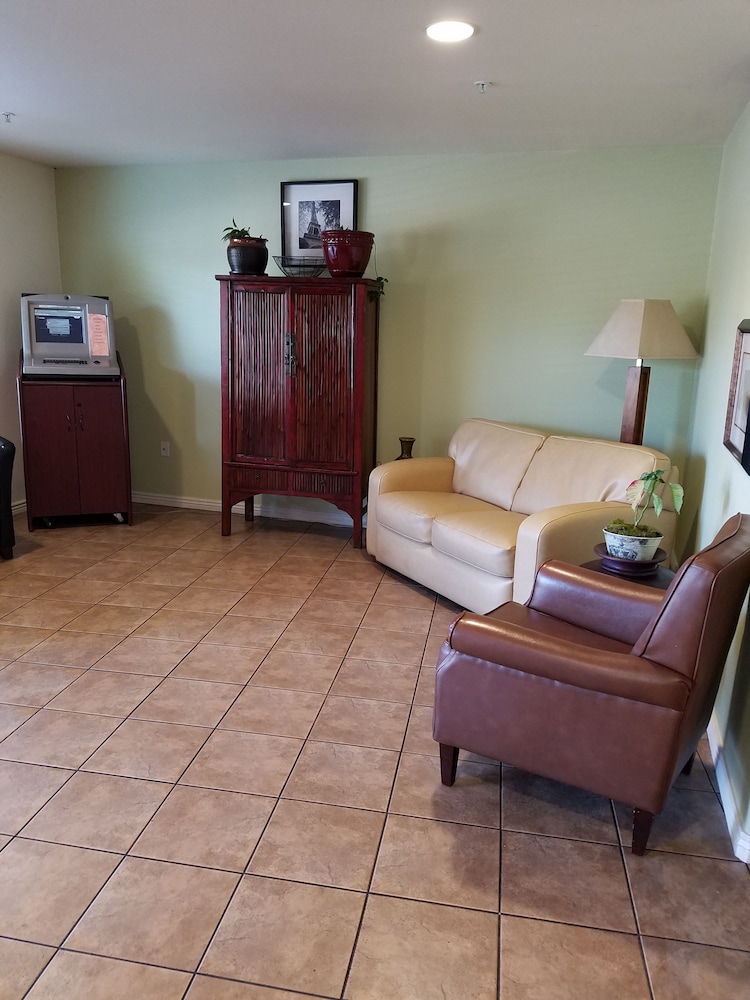 Premier Inns Tolleson - photo 4