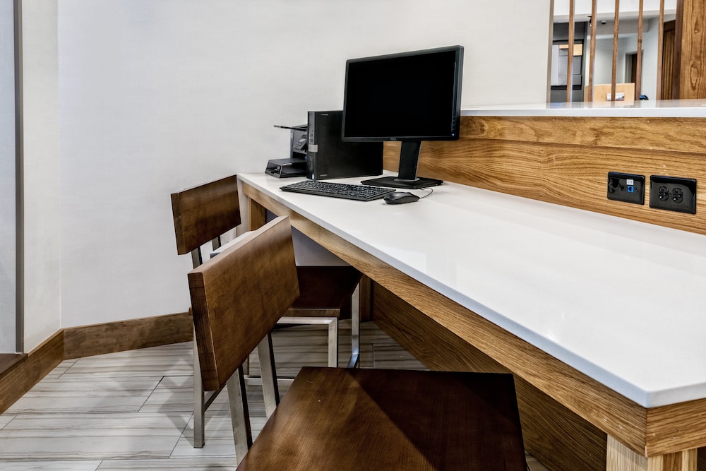 Holiday Inn Express & Suites Austin Round Rock Area by IHG - photo 20