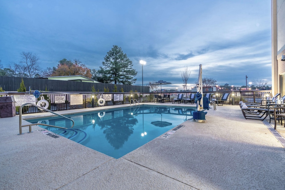 Hampton Inn Milledgeville - photo 20