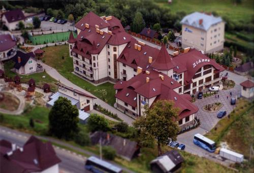 Dianna - carbon neutral hotel in Skhidnytsya