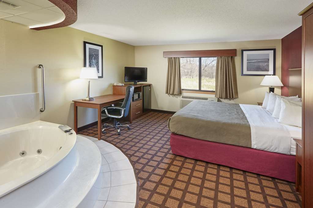 AmericInn by Wyndham Burlington - photo 19