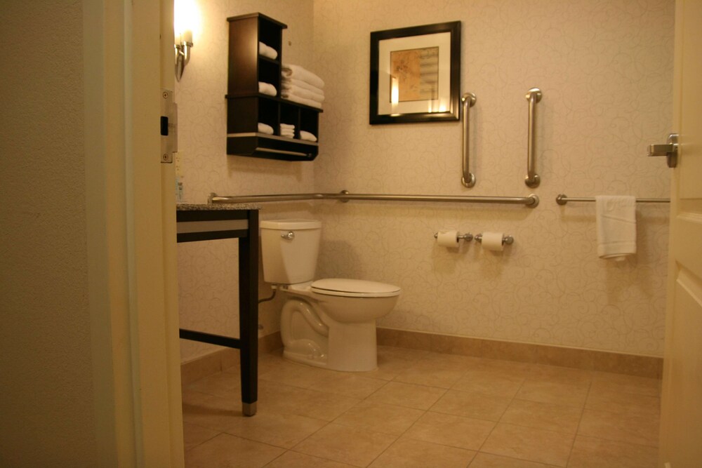 Hampton Inn Jericho Westbury - photo 43