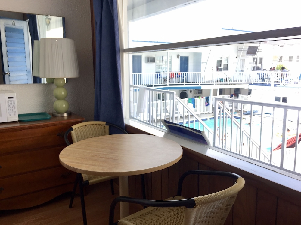 White Caps Motel - photo 11