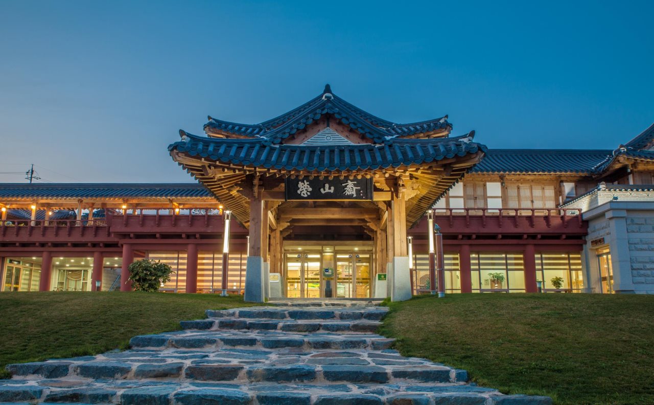 Hanok Hotel Youngsanjae in Yeongam, South Korea