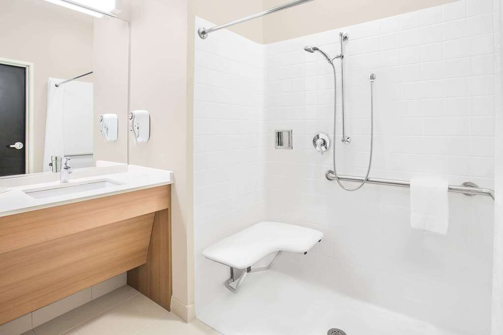 Microtel Inn & Suites by Wyndham Ocean City - photo 8