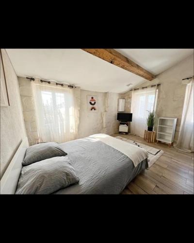 Logement Paisible Avec Parking - carbon neutral hotel in La Rochelle